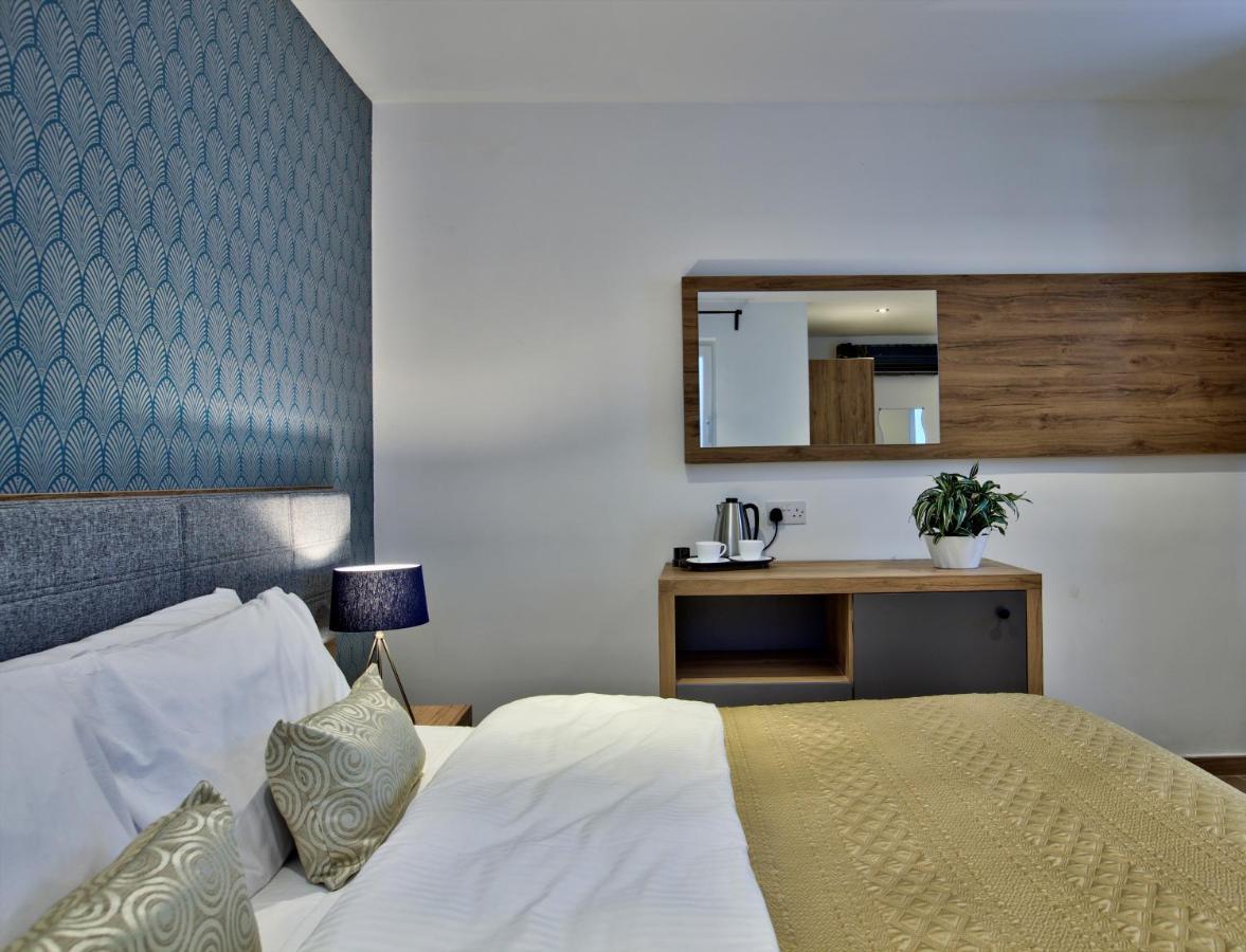 Tritoni Valletta Boutique Hotel Il-Furjana Luaran gambar