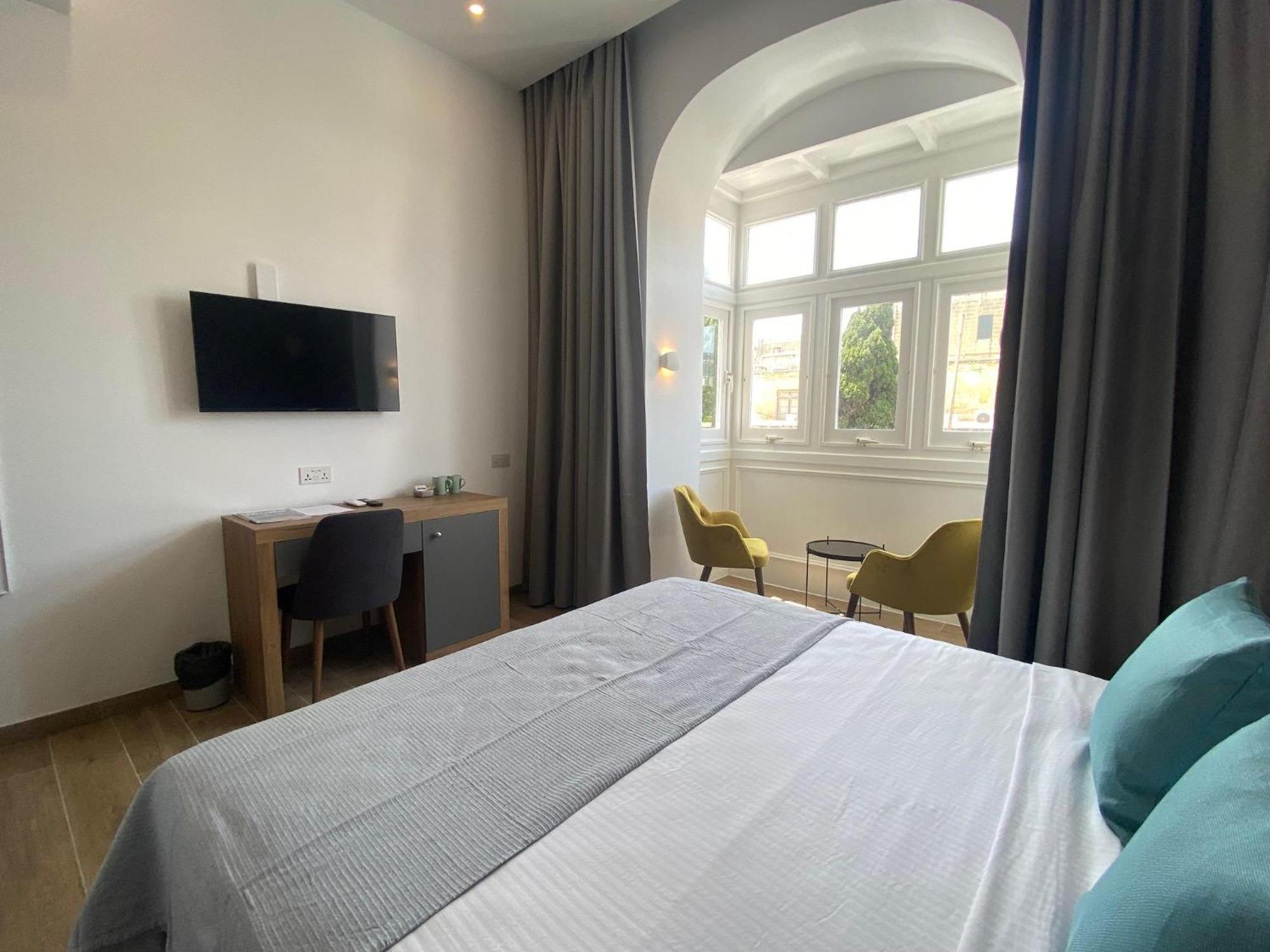 Tritoni Valletta Boutique Hotel Il-Furjana Luaran gambar