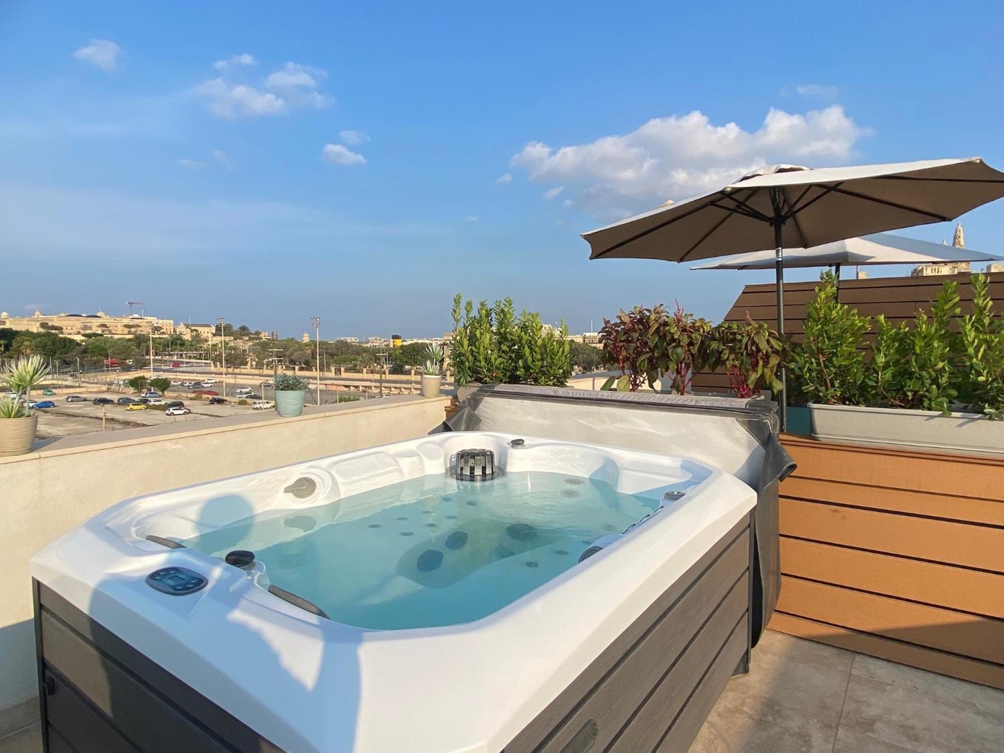 Tritoni Valletta Boutique Hotel Il-Furjana Luaran gambar